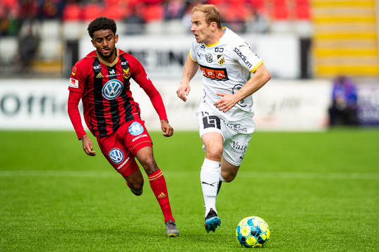 Östersunds Tesfaldet Tekie och Häckens Kari Arkivuo