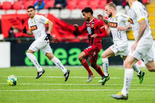Östersunds Tesfaldet Tekie och Häckens Alexander Faltsetas