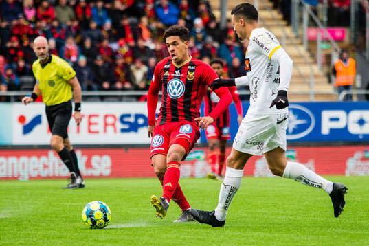 Östersunds Marco Weymans och Häckens Ahmed Yasin