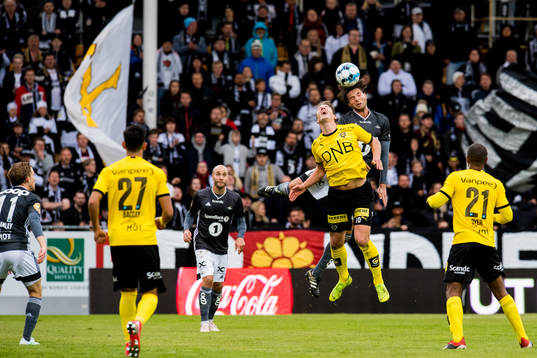 Thomas Lehne Olsen of Lillestrøm and Marius Lundemo of