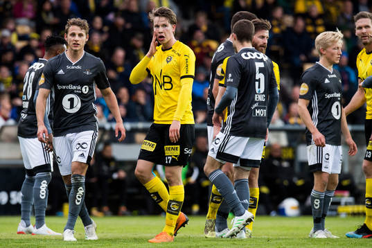 Vegar Eggen Hedenstad of Rosenborg and Kristoffer