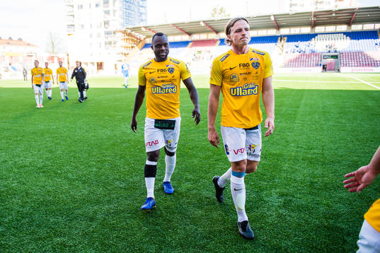 Falkenbergs Jacob Ericsson och John Chibuike deppar