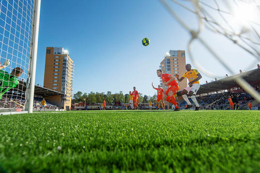 AFC Eskilstunas Jesper Björkman och Falkenbergs Nsima Peter