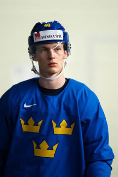 Elias Pettersson of Sweden at a practice session
