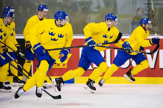 Marcus Pettersson of Sweden at a practice session