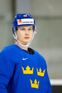 Elias Pettersson of Sweden at a practice session