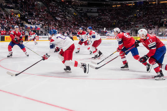Jakub Vrana of Czech Republic skating in front of players