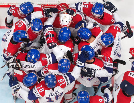 Players of Czech Republic celebrate their win