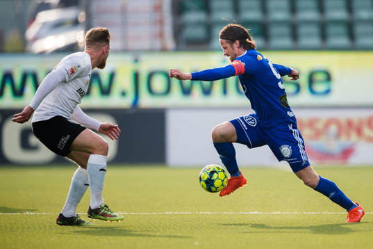 Örebros Michael Almebäck och Sundsvalls Linus Hallenius