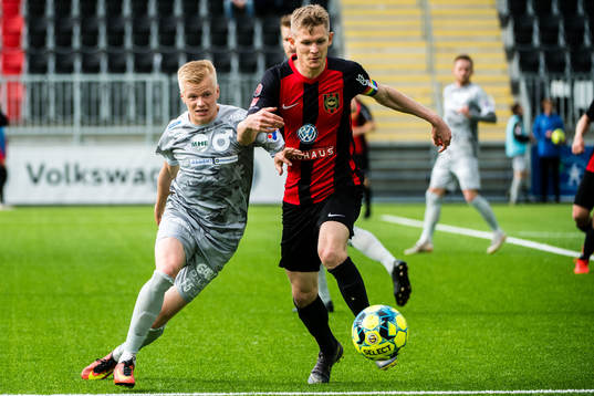 Degerfors Axel Lindahl och Brommapojkarnas Fritof Björkén