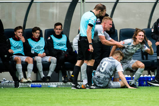Degerfors Gustav Granath jublar