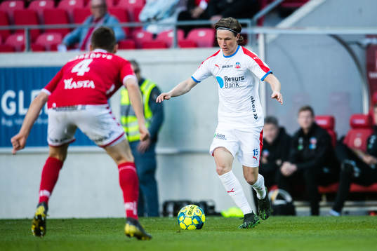 Helsingborgs Max Svensson och Kalmars Fidan Aliti