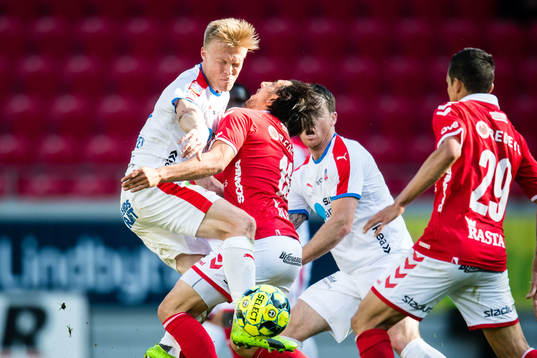 Kalmars Mahmoud Eid och Helsingborgs Andreas Landgren i