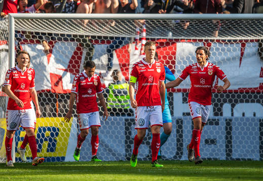 Kalmars Viktor Elm jublar