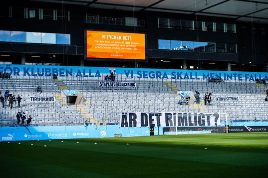Tom läktare
