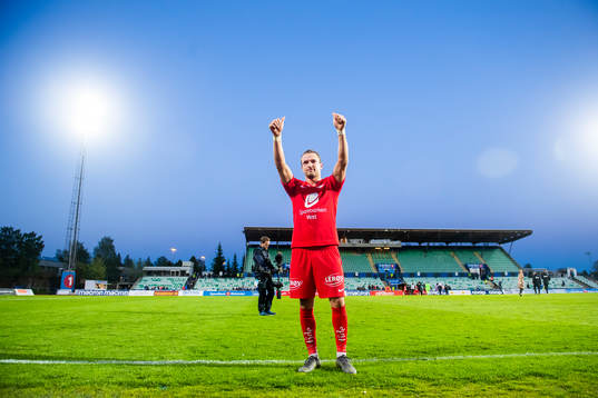 Veton Berisha of Brann celebrates