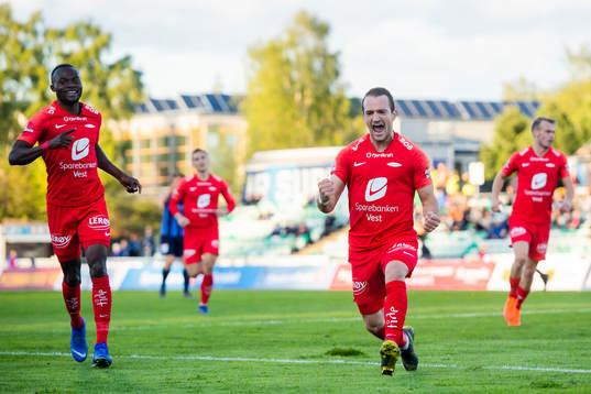 Veton Berisha of Brann celebrates