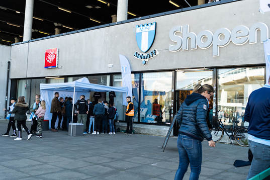 Försäljning i MFF shopen