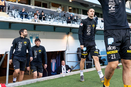 Elfsborgs Pawel Cibicki kommer in till uppvärmningen