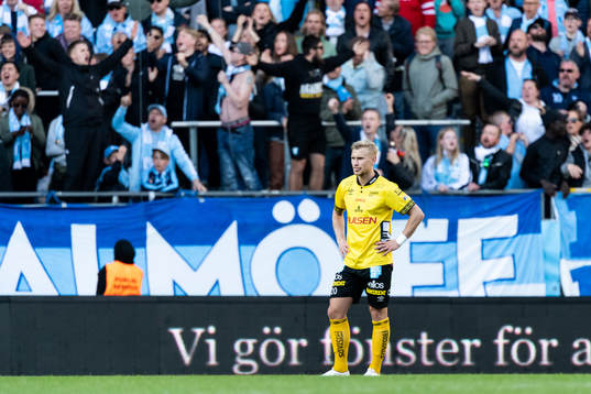 Elfsborgs Simon Strand deppar