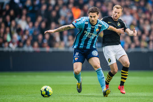s Sebastian Larsson
