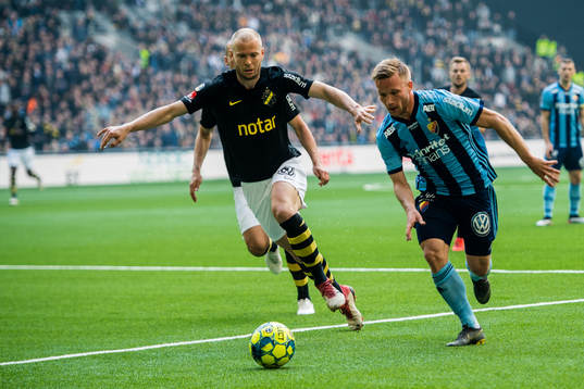 s Per Karlsson och Djurgårdens Nicklas Bärkroth
