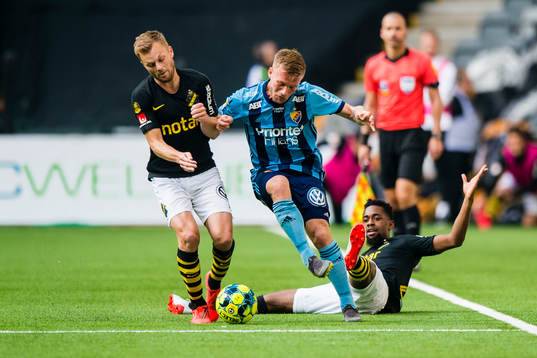 s Sebastian Larsson och Heradi Rashidi mot Djurgårdens