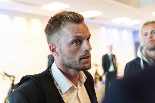 s Sebastian Larsson