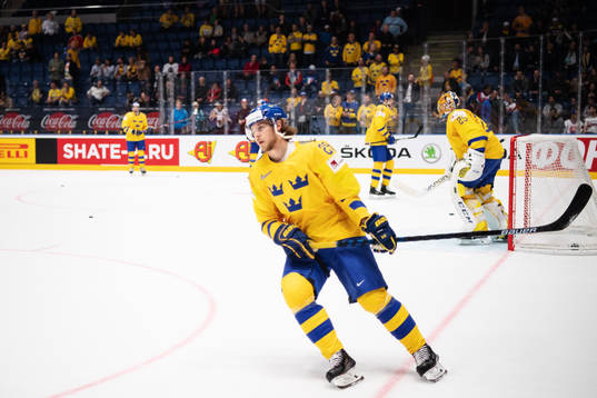 Mario Kempe of Sweden at warm-up