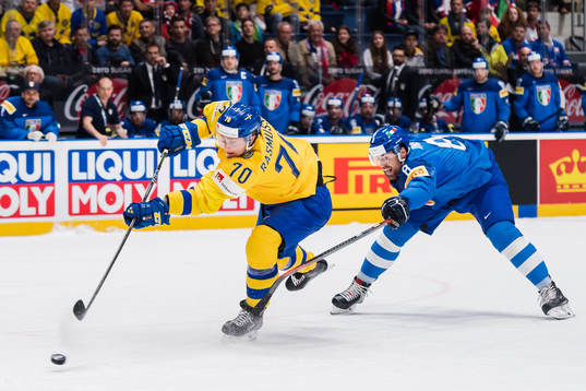 Dennis Rasmussen of Sweden and Marco Insam of Italy