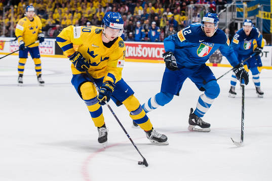 Elias Pettersson of Sweden and Ivan Tauferer of Italy