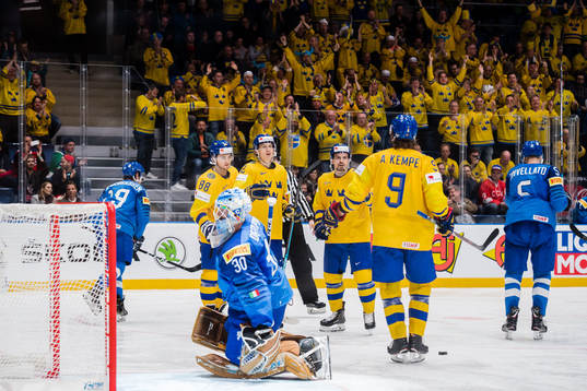 William Nylander, Oskar Lindblom , Anton Lander and Adrian