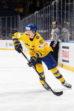 Elias Pettersson of Sweden