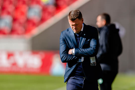 Östers tränare Christian Järdler deppar
