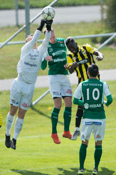 IFK Hässleholms Mike Andrew i matchen i division 2 mellan