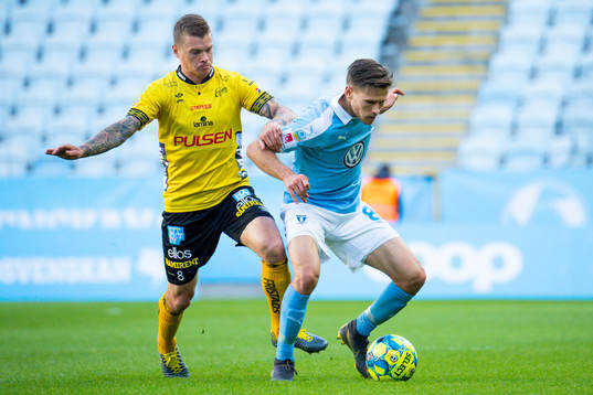 Elfsborgs Samuel Holmén och Malmö FFs Arnór Traustason
