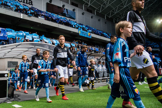 s Sebastian Larsson