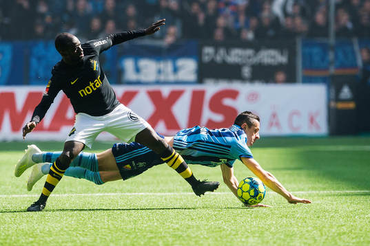 s Enoch Kofi Adu och Djurgårdens Haris Radetinac