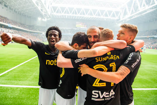 s Jack Lahne , Panajotis Dimitriadis och Anton Salétros