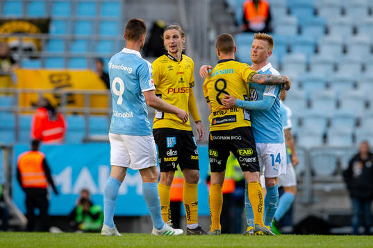Malmö FFs Markus Rosenberg och Elfsborgs Pawel Cibicki