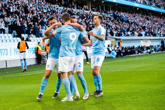 Malmö FFs Markus Rosenberg jublar med lagkamrater