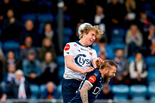 Kristian Thorstvedt of Viking and Martin Spelmann of