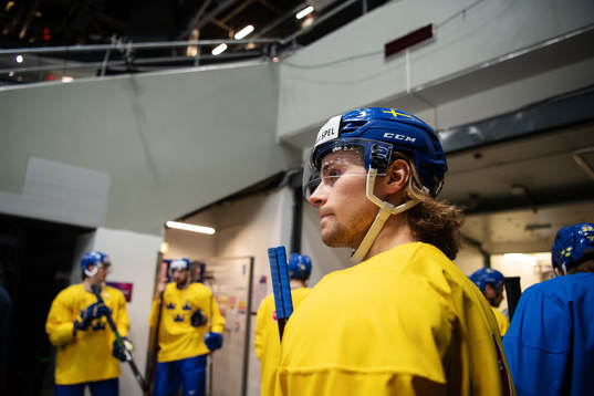 Adrian Kempe of Sweden