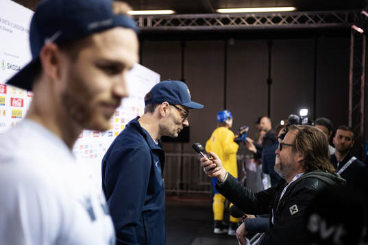 Assistant coach Peter Popovic of Sweden is being