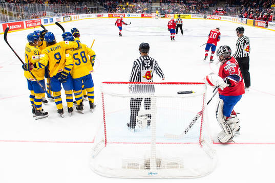 Loui Eriksson , Adrian Kempe and Anton Lander of Sweden
