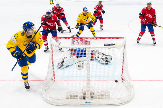 Loui Eriksson of Sweden celebrates the 0-8 goal