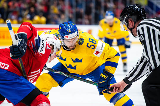 Alexander Reichenberg of Norway against Anton Lander of
