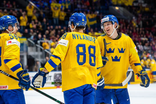 Anton Lander, Oskar Lindblom and William Nylander of Sweden