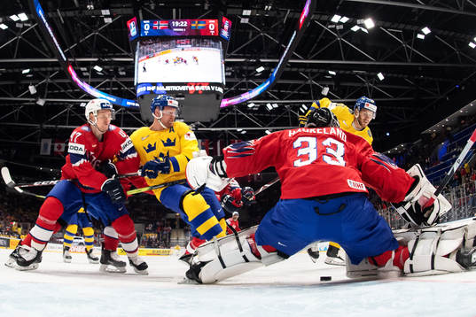 Bläddra bland fler bilder av 2019 IIHF Ice Hockey World Championship, day 4, Norway - Sweden
