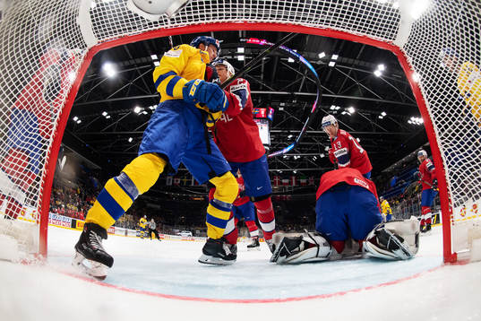 Dennis Rasmussen of Sweden and Christian Bull of Norway